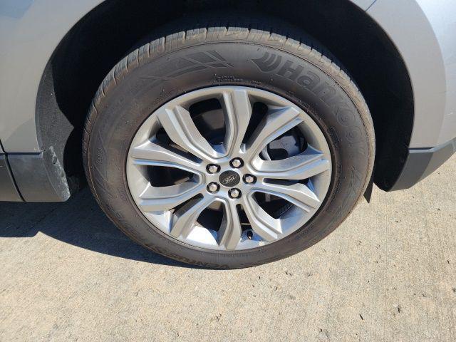 used 2024 Ford Edge car, priced at $29,915