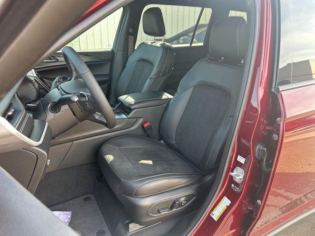 new 2025 Jeep Grand Cherokee L car, priced at $46,025