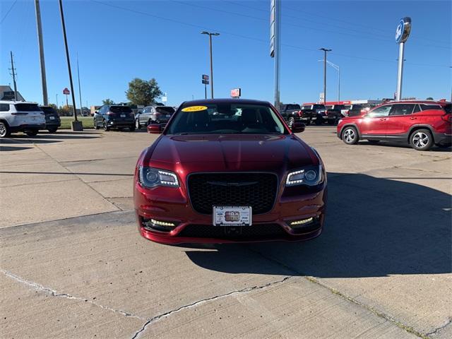 new 2023 Chrysler 300 car, priced at $43,277