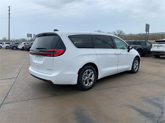 new 2024 Chrysler Pacifica car, priced at $51,411