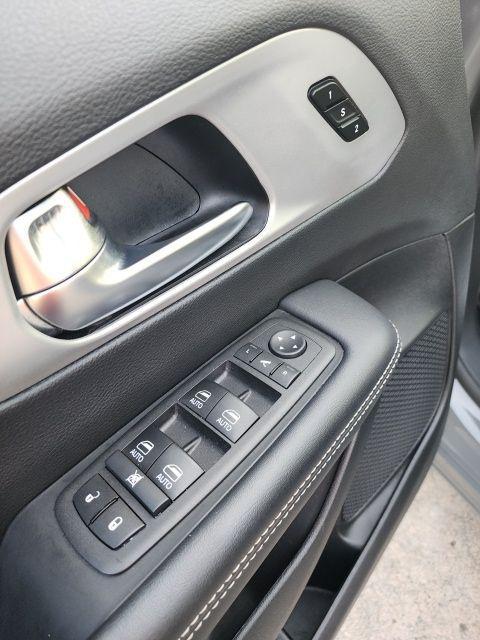 used 2025 Chrysler Pacifica car, priced at $36,444