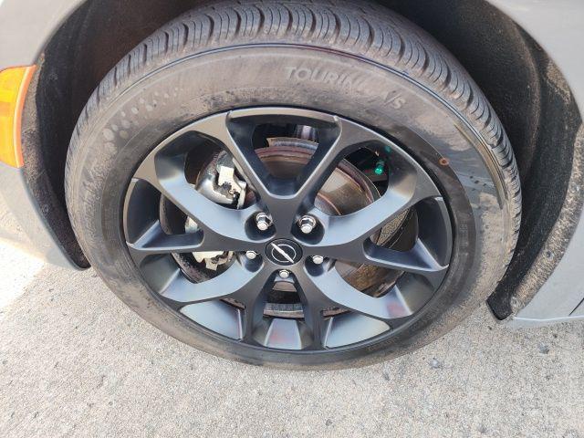 used 2025 Chrysler Pacifica car, priced at $36,444