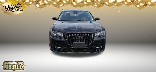 new 2023 Chrysler 300 car, priced at $44,995