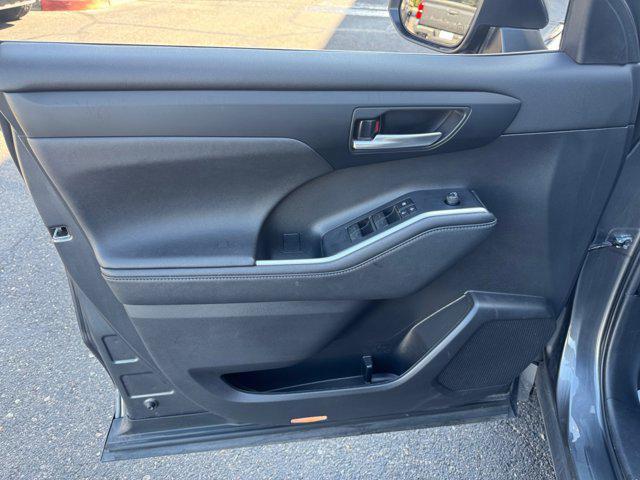 used 2024 Toyota Highlander car, priced at $38,840