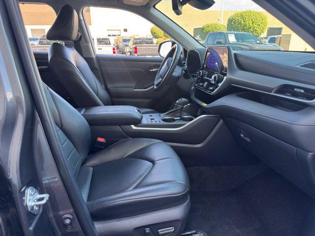 used 2024 Toyota Highlander car, priced at $38,840