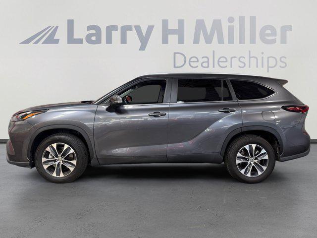used 2024 Toyota Highlander car, priced at $38,840