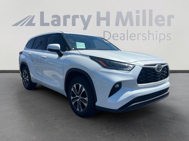 used 2023 Toyota Highlander car, priced at $31,673