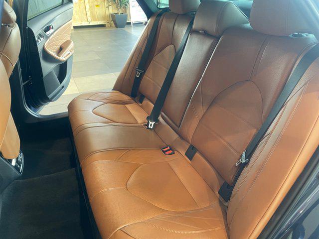used 2019 Toyota Avalon Hybrid car, priced at $27,992