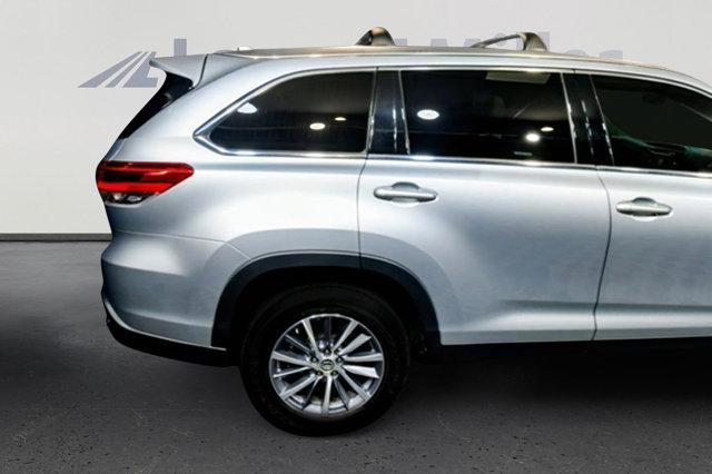 used 2019 Toyota Highlander car, priced at $26,994