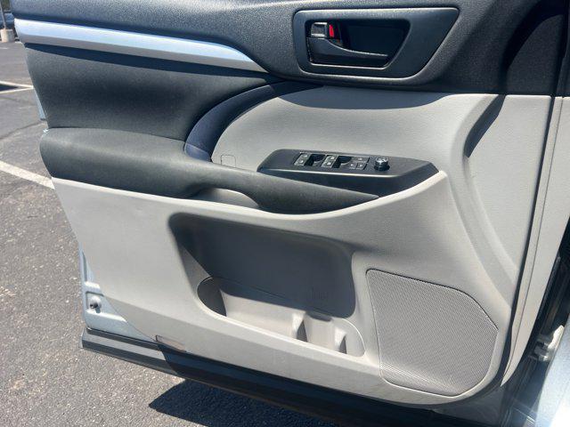 used 2019 Toyota Highlander car, priced at $20,764