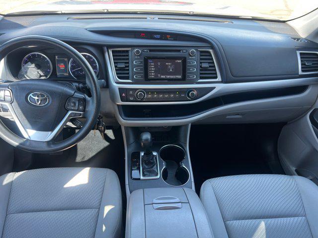 used 2019 Toyota Highlander car, priced at $20,766