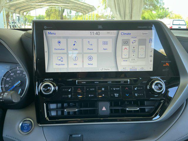 used 2020 Toyota Highlander Hybrid car, priced at $34,369