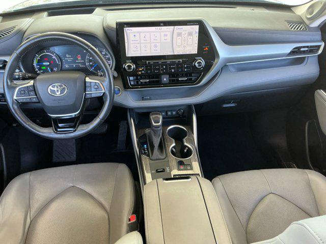 used 2020 Toyota Highlander Hybrid car, priced at $34,369