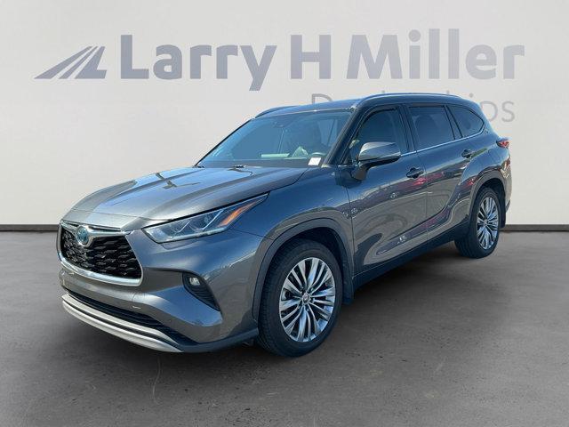 used 2020 Toyota Highlander Hybrid car, priced at $34,369