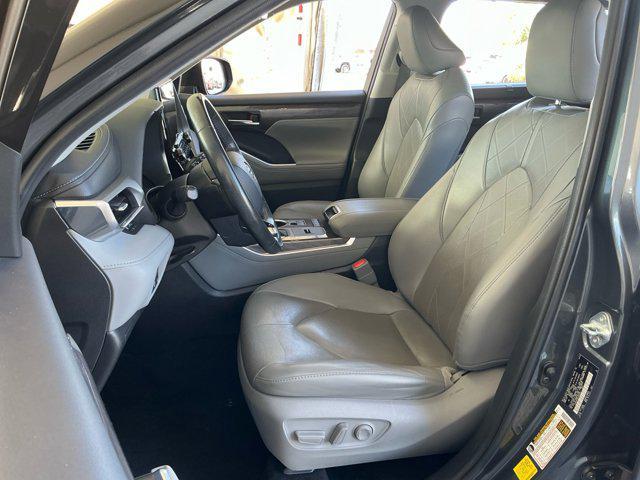 used 2020 Toyota Highlander Hybrid car, priced at $34,369
