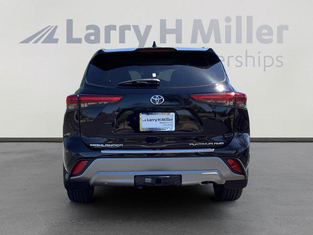 used 2021 Toyota Highlander car, priced at $42,246