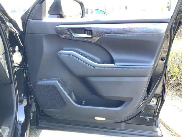 used 2021 Toyota Highlander car, priced at $42,246