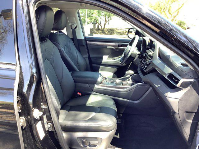 used 2021 Toyota Highlander car, priced at $42,246