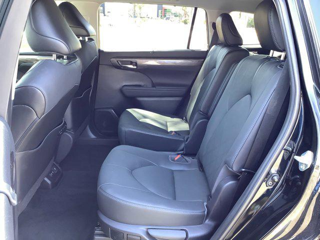 used 2021 Toyota Highlander car, priced at $42,246