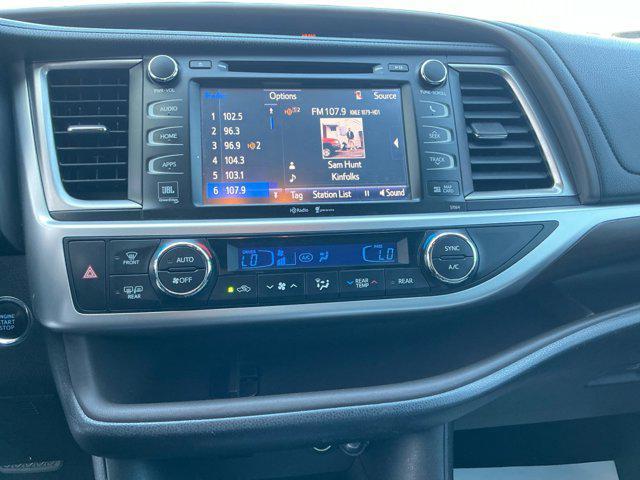 used 2015 Toyota Highlander car, priced at $23,996