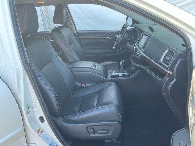 used 2015 Toyota Highlander car, priced at $23,996