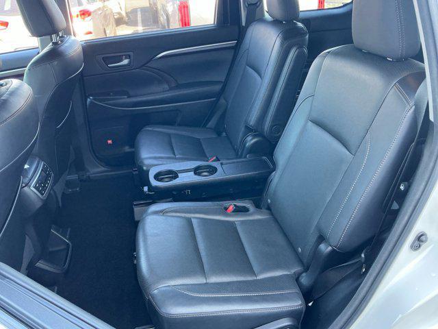 used 2015 Toyota Highlander car, priced at $23,996