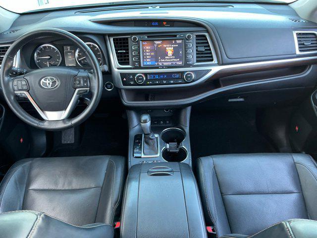 used 2015 Toyota Highlander car, priced at $23,996