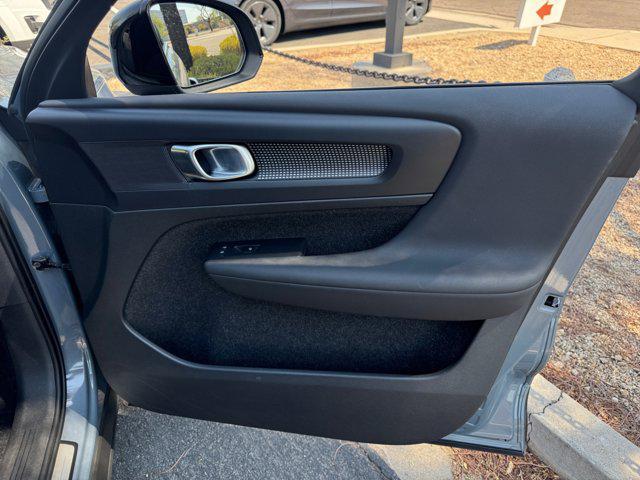 used 2020 Volvo XC40 car, priced at $25,774