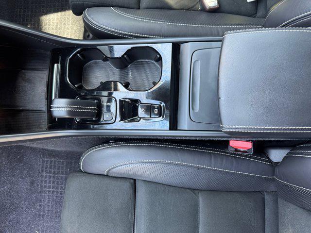used 2020 Volvo XC40 car, priced at $25,774