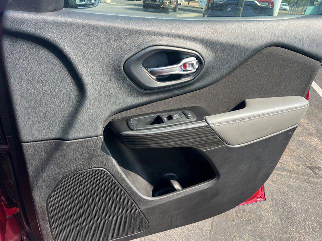 used 2014 Jeep Cherokee car, priced at $9,449