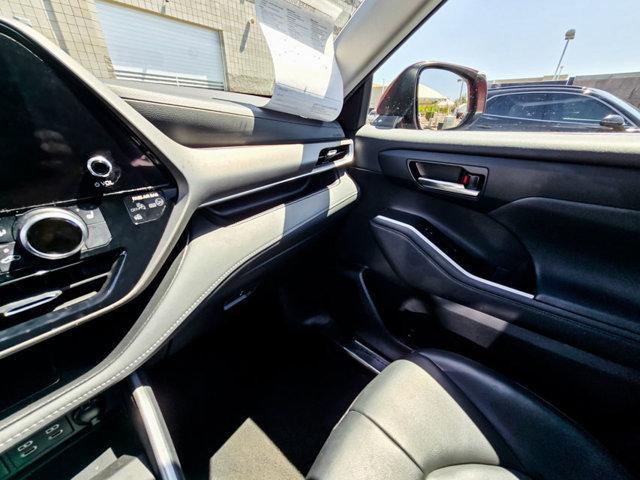 used 2023 Toyota Highlander car, priced at $36,426