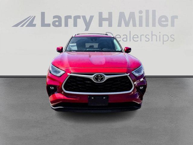 used 2023 Toyota Highlander car, priced at $36,426