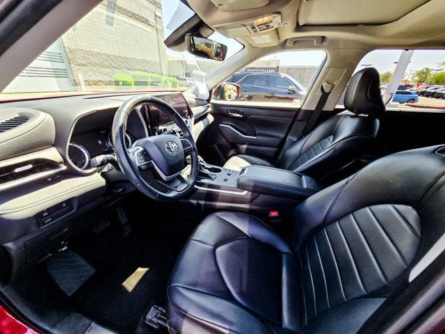 used 2023 Toyota Highlander car, priced at $36,426