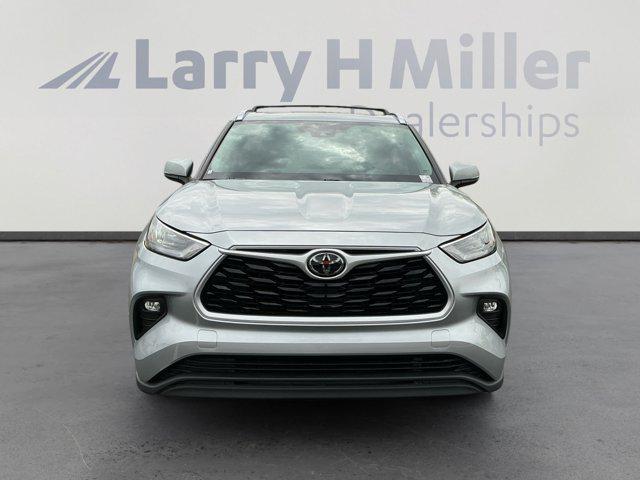 used 2020 Toyota Highlander car, priced at $31,406