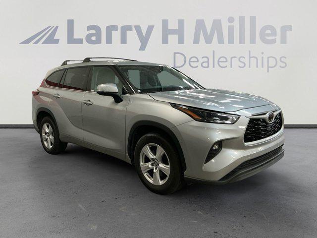 used 2023 Toyota Highlander car, priced at $29,994