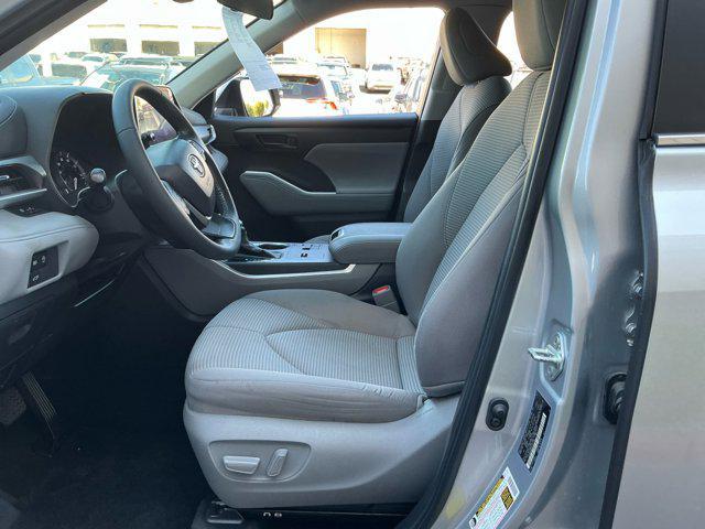 used 2023 Toyota Highlander car, priced at $29,994