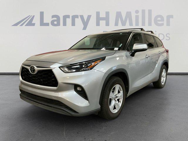 used 2023 Toyota Highlander car, priced at $29,994