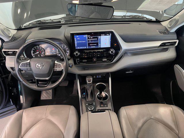 used 2022 Toyota Highlander car, priced at $43,775