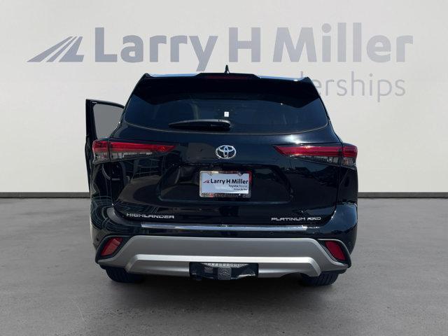 used 2022 Toyota Highlander car, priced at $43,775