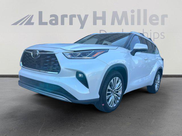 used 2023 Toyota Highlander car, priced at $44,684