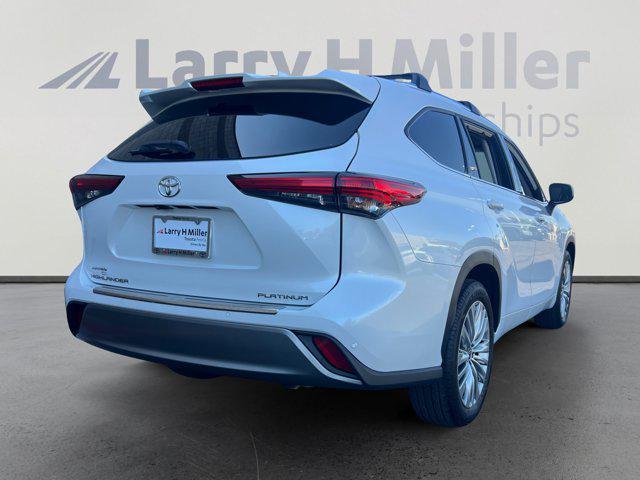 used 2023 Toyota Highlander car, priced at $44,684