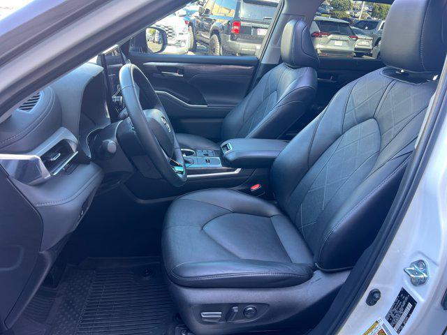 used 2023 Toyota Highlander car, priced at $44,684