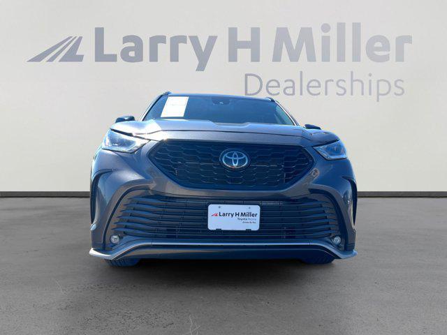 used 2024 Toyota Highlander car, priced at $42,278