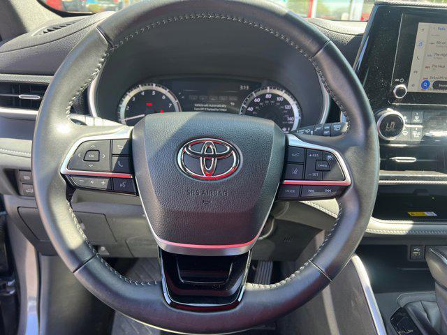 used 2024 Toyota Highlander car, priced at $42,278