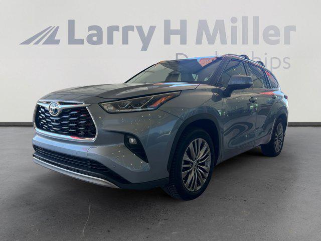 used 2022 Toyota Highlander Hybrid car, priced at $49,996