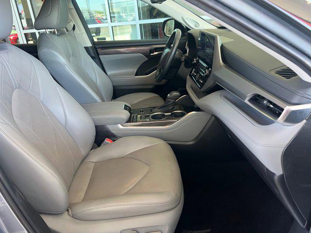 used 2022 Toyota Highlander Hybrid car, priced at $43,846