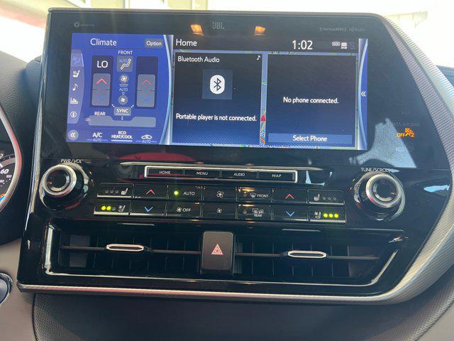 used 2022 Toyota Highlander Hybrid car, priced at $43,846