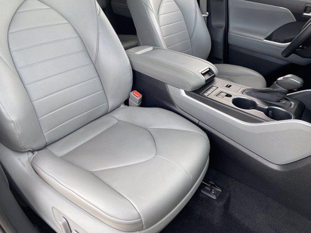 used 2020 Toyota Highlander car, priced at $31,996