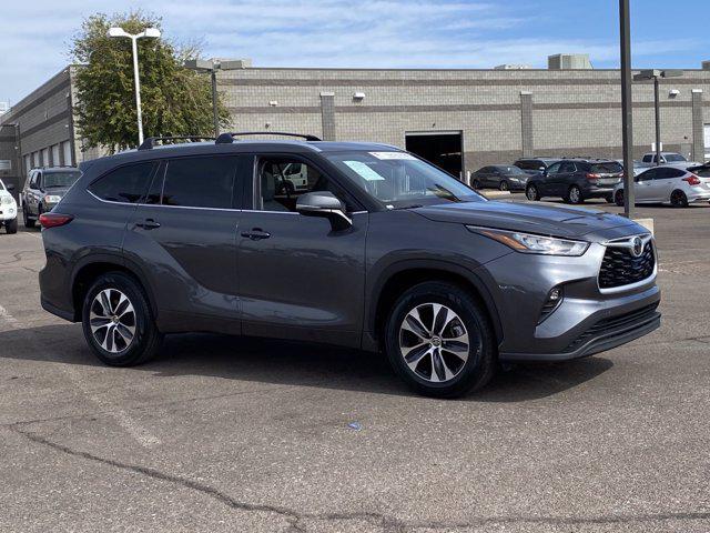 used 2020 Toyota Highlander car, priced at $31,996