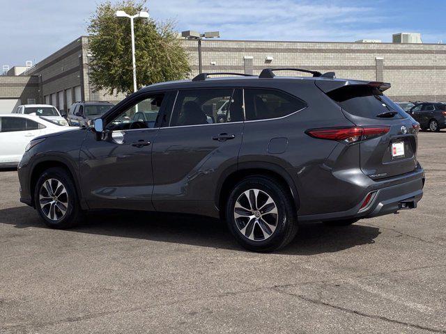 used 2020 Toyota Highlander car, priced at $31,996
